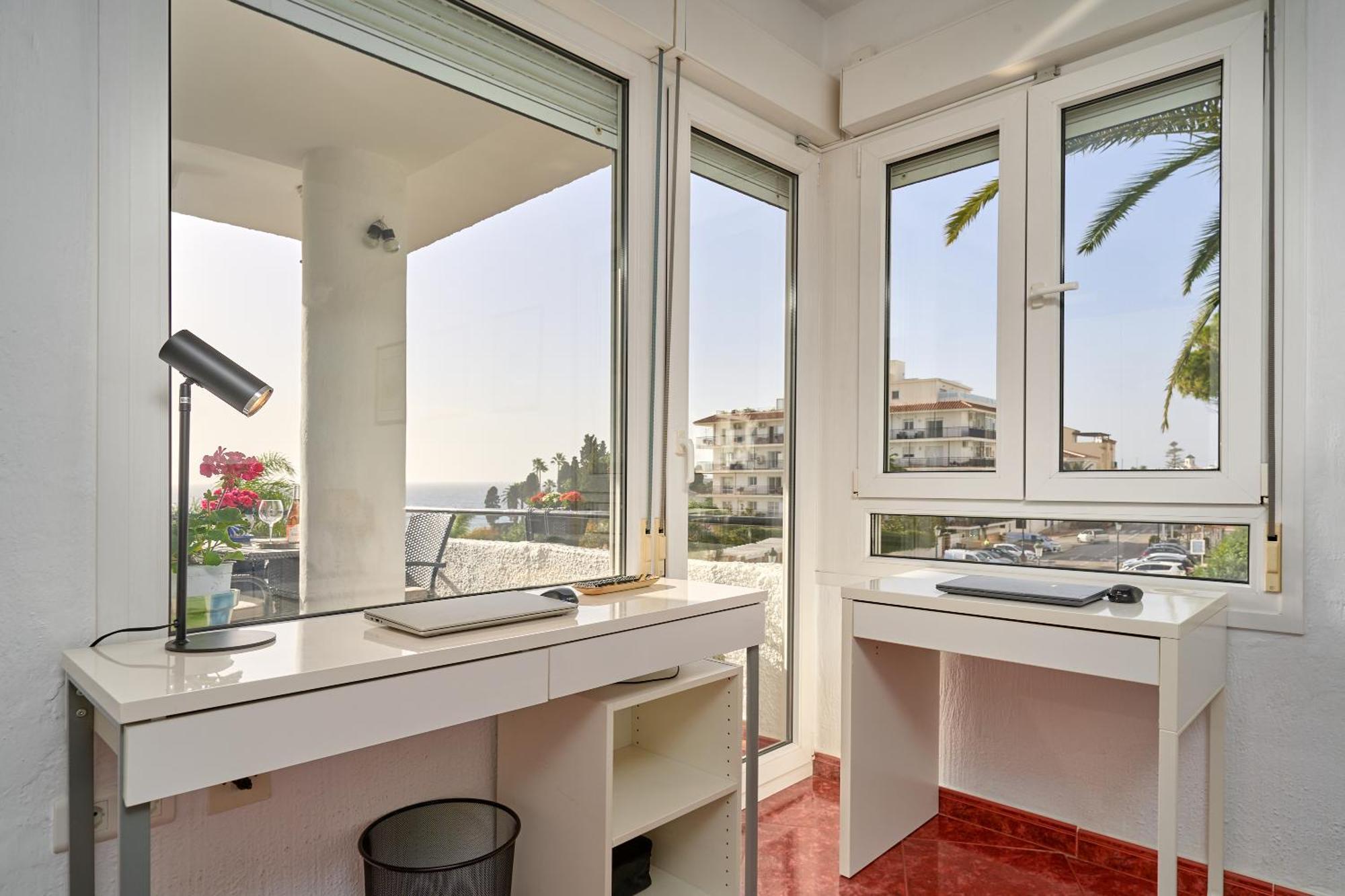 Spectacular Sea Views, 2 Bed,2 Bath Apartment Nerja