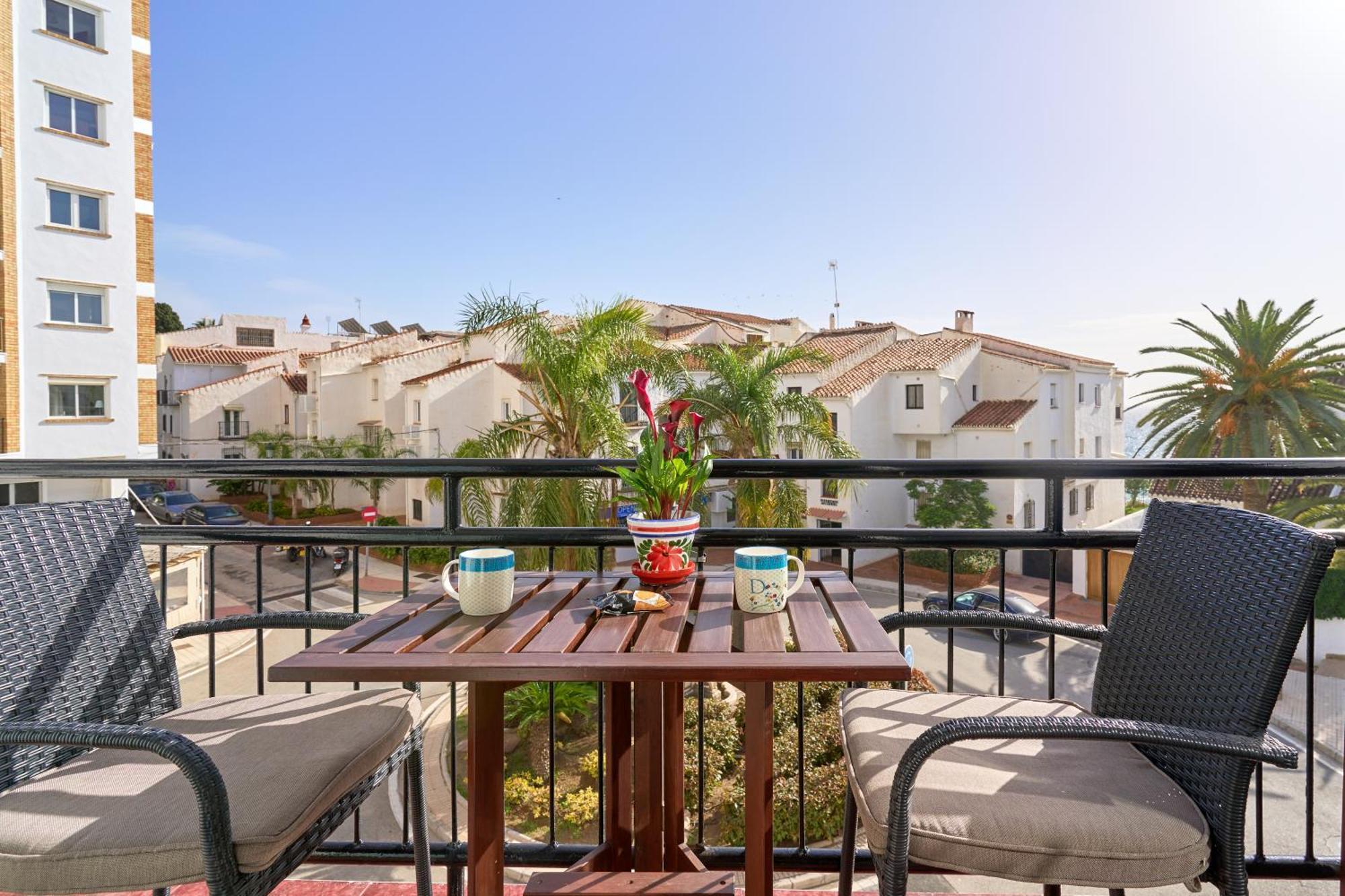 Spectacular Sea Views, 2 Bed,2 Bath Apartment Nerja