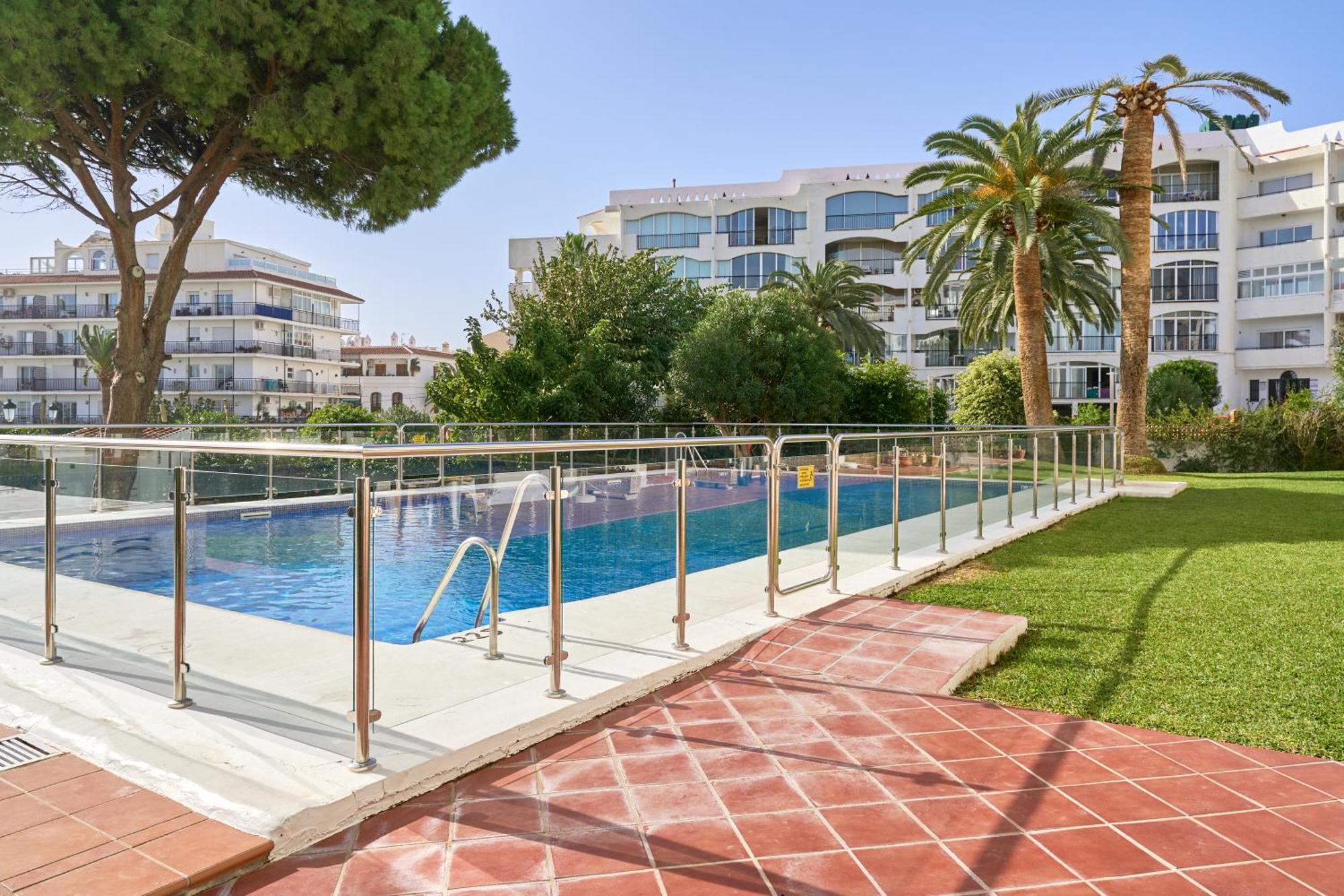 Spectacular Sea Views, 2 Bed,2 Bath Apartment Nerja