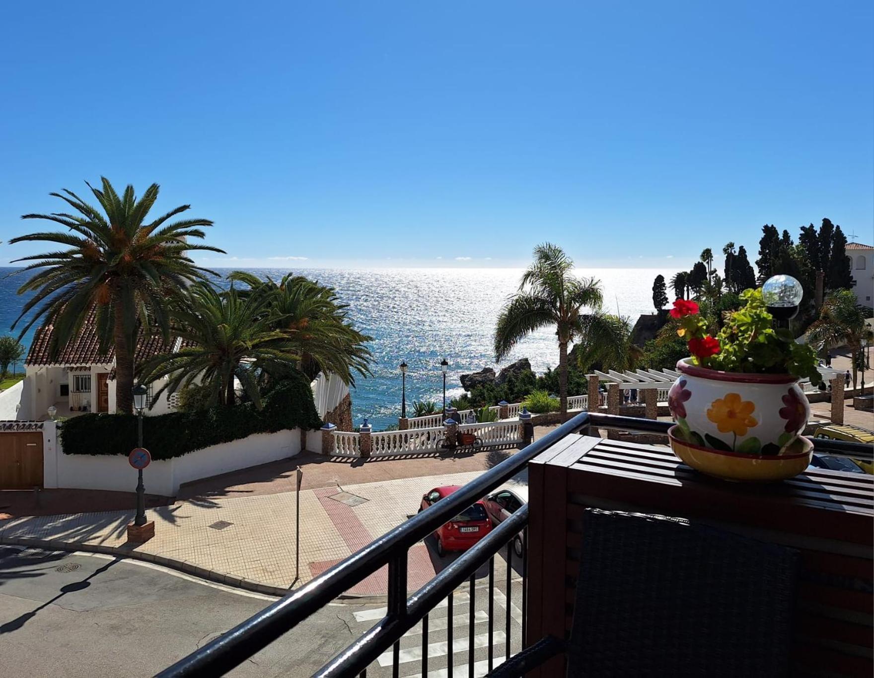 Spectacular Sea Views, 2 Bed,2 Bath