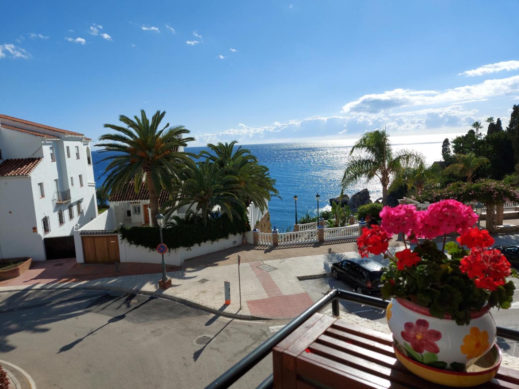 Spectacular Sea Views, 2 Bed,2 Bath Apartment *
